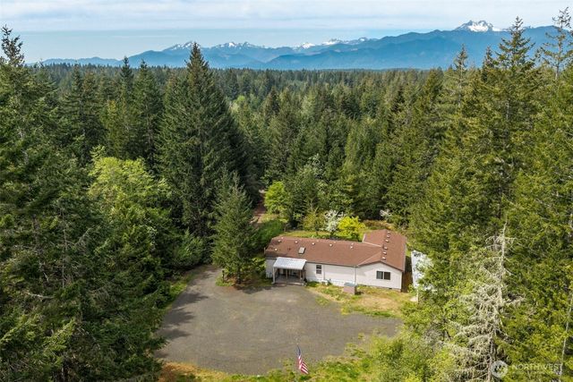 3064 Deep Well Lane NW, Seabeck, WA 98380