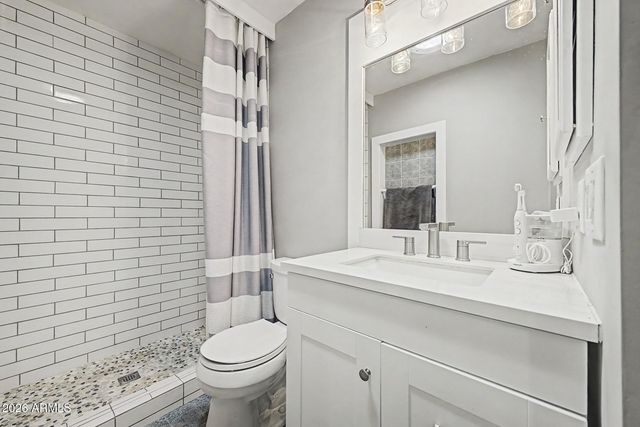 139 E HEATHER Avenue, Gilbert, AZ 85234