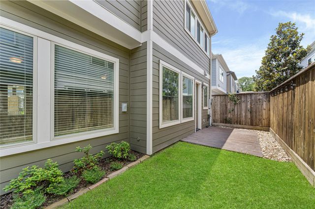 8910 Highgate Lane, Houston, TX 77080