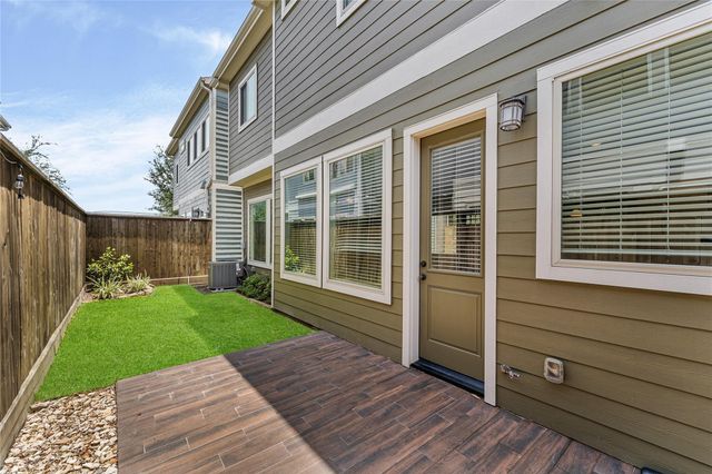 8910 Highgate Lane, Houston, TX 77080