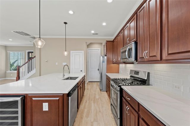 8910 Highgate Lane, Houston, TX 77080