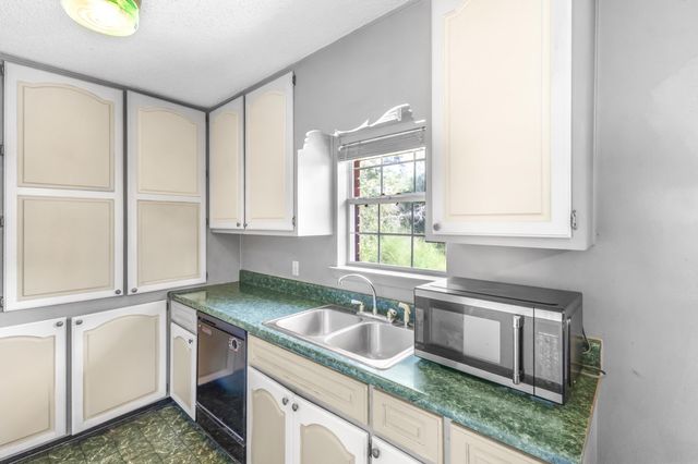 353 Florence Drive, Defuniak Springs, FL 32433