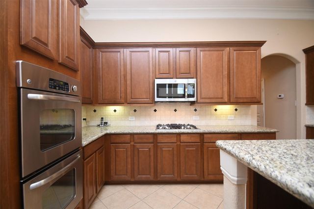 5803 Oakdale Meadows, Spring, TX 77379