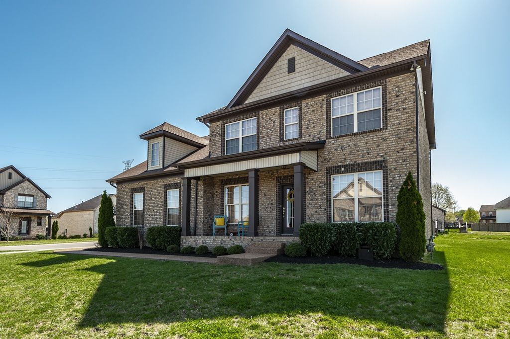 107 Read Tavern Rd, Hendersonville, TN 37075