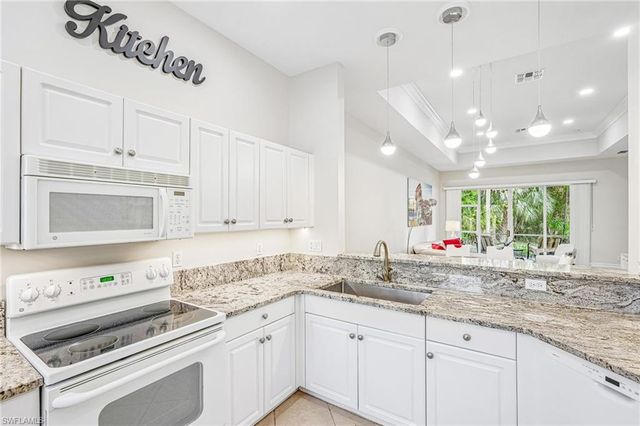 7859 Sanctuary CIR 2, Naples, FL 34104