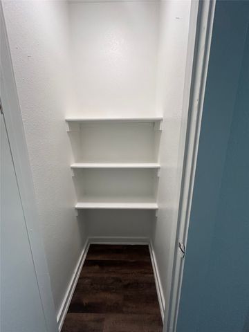 321 E 8th Street 112, Dallas, TX 75203