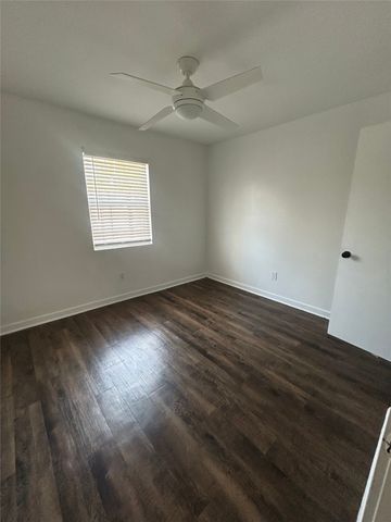 321 E 8th Street 112, Dallas, TX 75203