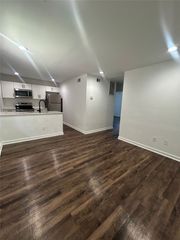 321 E 8th Street 112, Dallas, TX 75203