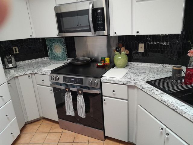 8057 DELAWARE DRIVE, Weeki Wachee, FL 34607