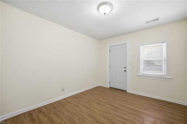 1215 26th ST, Newport News, VA 23607