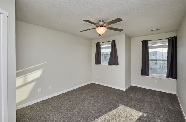 2714 NW Lois Lane, Ankeny, IA 50023