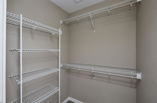 2714 NW Lois Lane, Ankeny, IA 50023