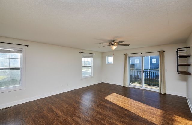 2714 NW Lois Lane, Ankeny, IA 50023