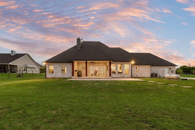 11979 Chisum Road, Sanger, TX 76266
