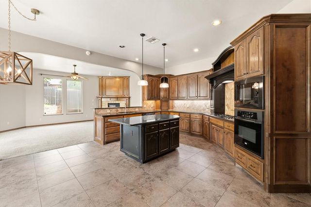 525 Celtic Court, Edmond, OK 73025