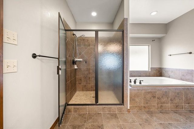 525 Celtic Court, Edmond, OK 73025