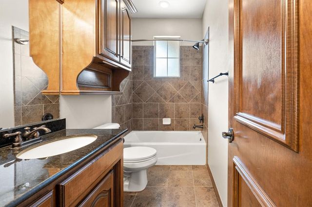 525 Celtic Court, Edmond, OK 73025