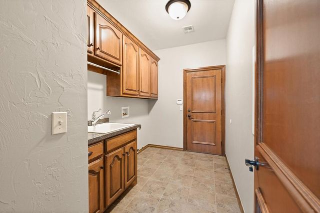 525 Celtic Court, Edmond, OK 73025