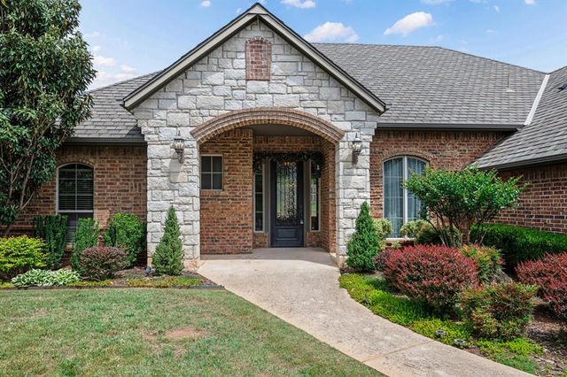 525 Celtic Court, Edmond, OK 73025
