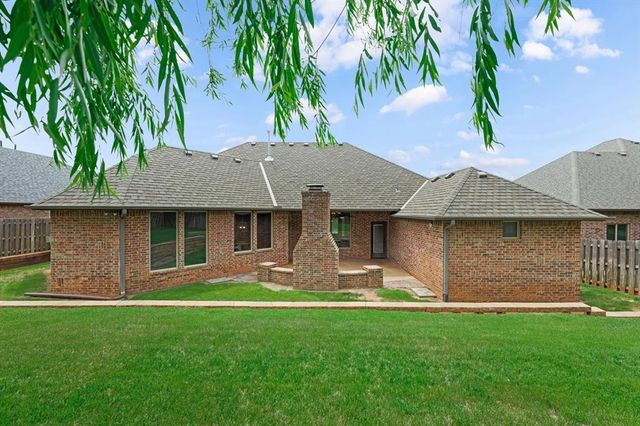 525 Celtic Court, Edmond, OK 73025