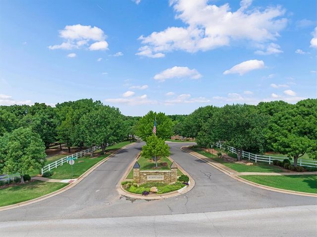 525 Celtic Court, Edmond, OK 73025