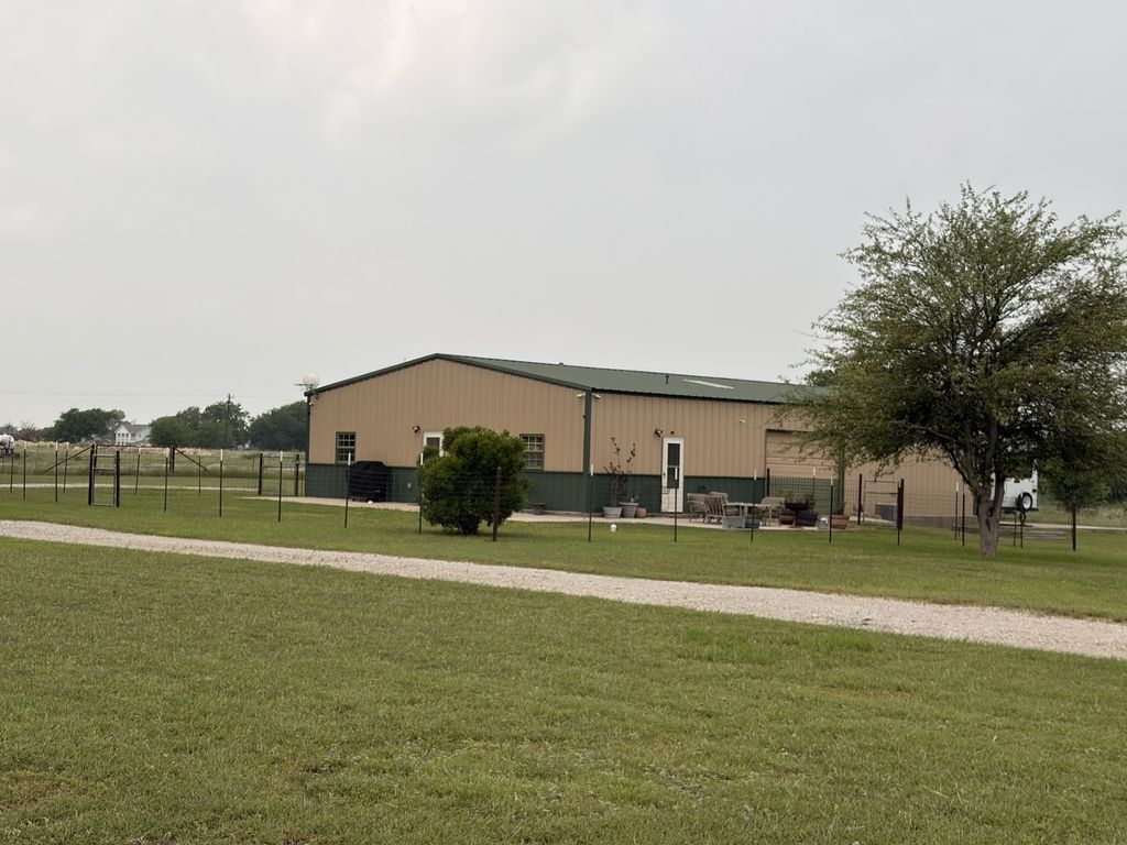 1746 CR 4522, Decatur, TX 76234