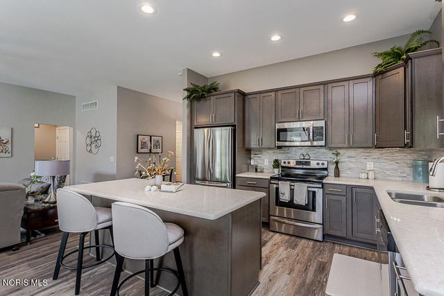 5956 Pine Tree Place, Sylvania, OH 43560