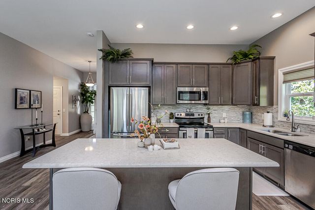 5956 Pine Tree Place, Sylvania, OH 43560