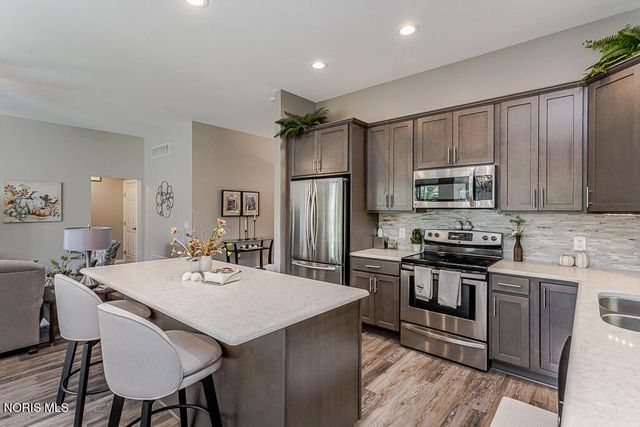 5956 Pine Tree Place, Sylvania, OH 43560