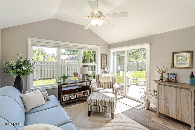 5956 Pine Tree Place, Sylvania, OH 43560