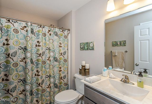 5956 Pine Tree Place, Sylvania, OH 43560