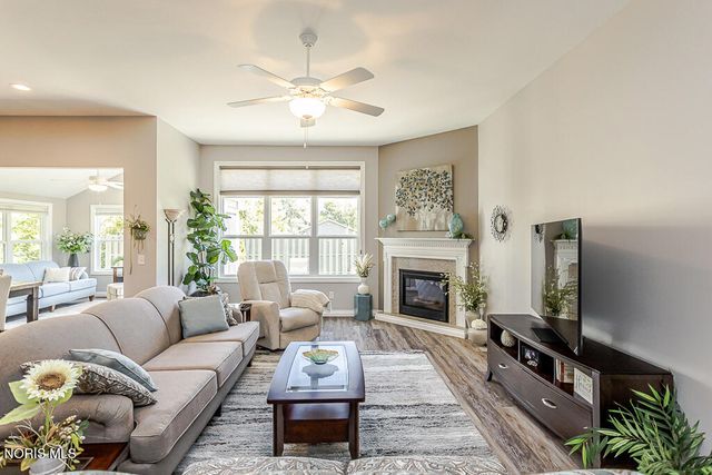 5956 Pine Tree Place, Sylvania, OH 43560