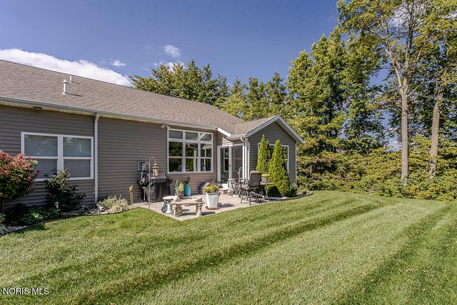 5956 Pine Tree Place, Sylvania, OH 43560