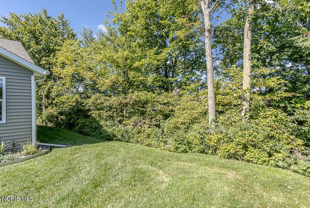 5956 Pine Tree Place, Sylvania, OH 43560
