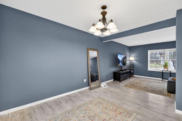 10325 Cliffwood Road, Perrysburg, OH 43551