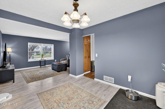 10325 Cliffwood Road, Perrysburg, OH 43551