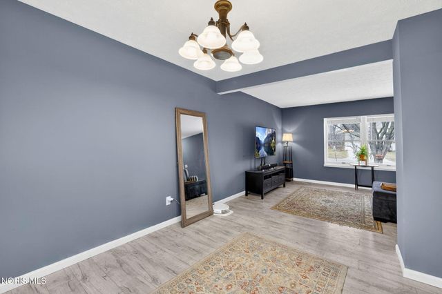 10325 Cliffwood Road, Perrysburg, OH 43551