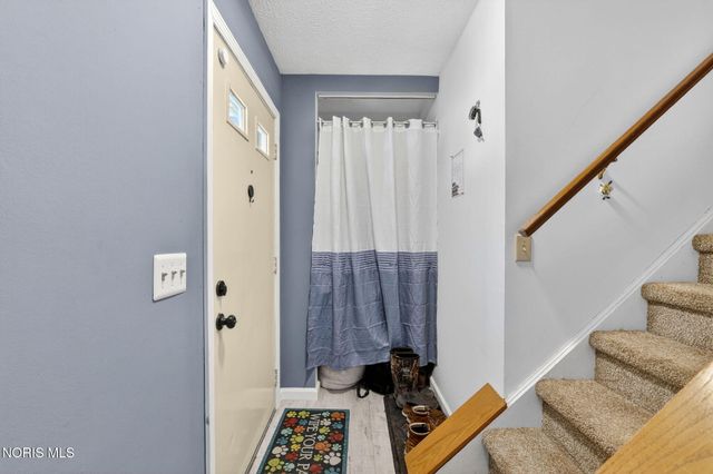 10325 Cliffwood Road, Perrysburg, OH 43551