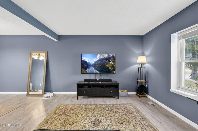 10325 Cliffwood Road, Perrysburg, OH 43551