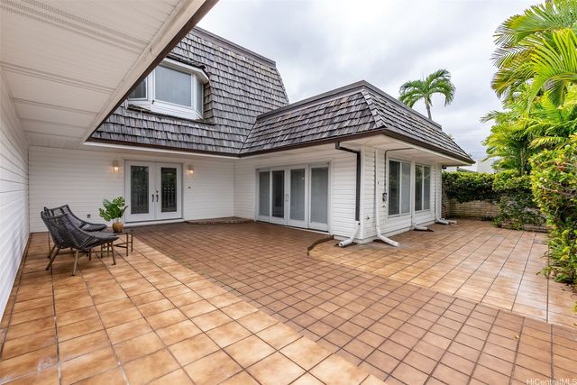 824 N Kalaheo Avenue A, Kailua, HI 96734