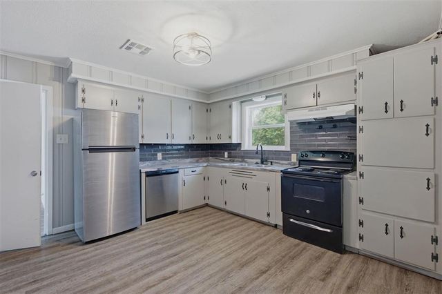 220 Penn Street, Lake Charles, LA 70601