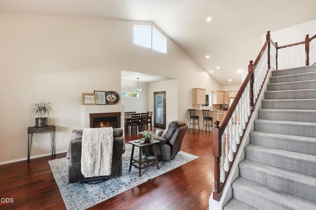 62898 Bilyeu Way, Bend, OR 97701