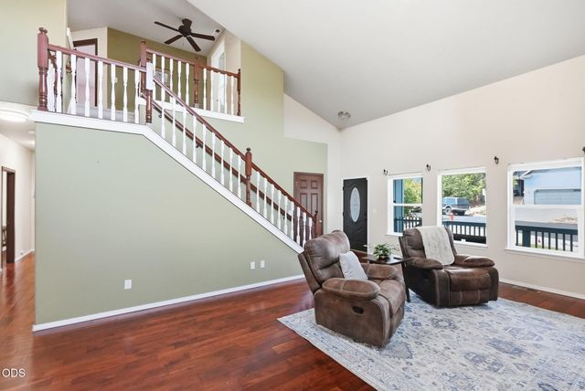 62898 Bilyeu Way, Bend, OR 97701