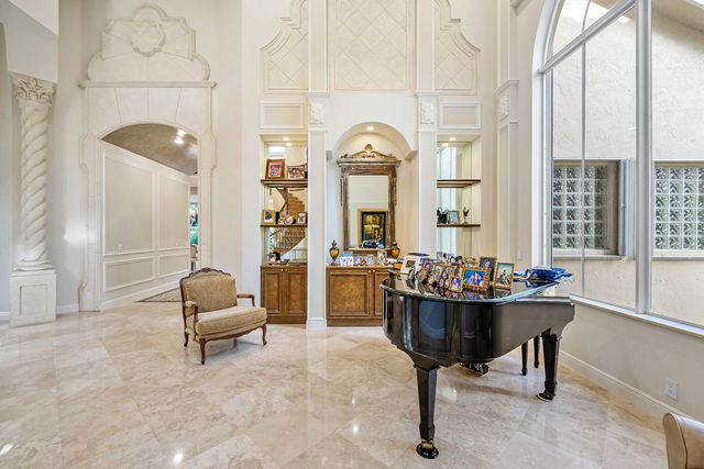 8927 Oakland Hills Drive, Delray Beach, FL 33446