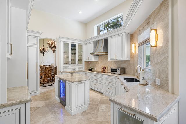 8927 Oakland Hills Drive, Delray Beach, FL 33446