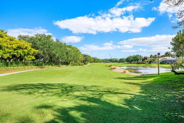 8927 Oakland Hills Drive, Delray Beach, FL 33446