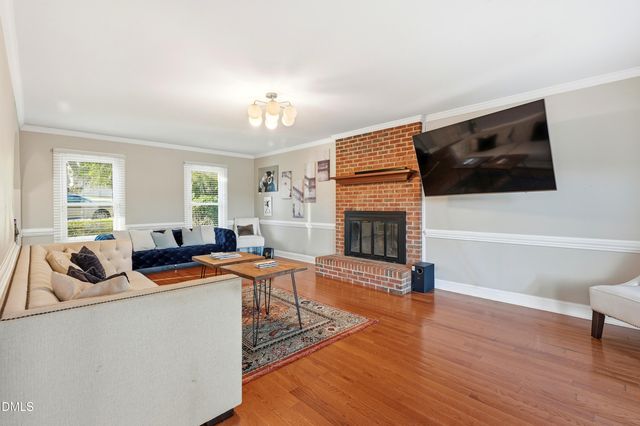 220 Kingsmill Road, Cary, NC 27511