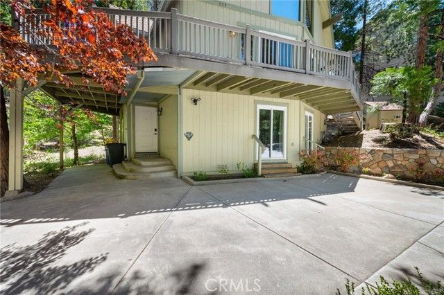 635 Grass Valley Drive, Lake Arrowhead, CA 92352