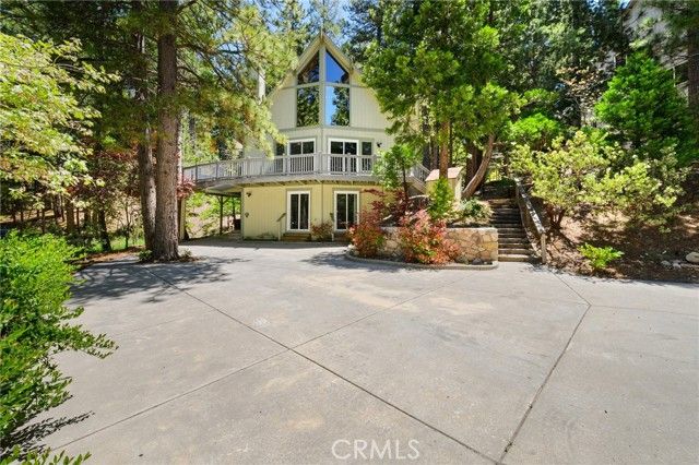 635 Grass Valley Drive, Lake Arrowhead, CA 92352