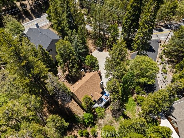 635 Grass Valley Drive, Lake Arrowhead, CA 92352